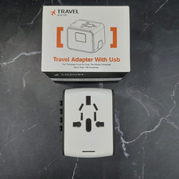 Universal Adapter & USB Port รุ่นใหม่มีช่อง USB ถึง 4 ช่อง ปลั๊กใช้ได้ทั่วโลก